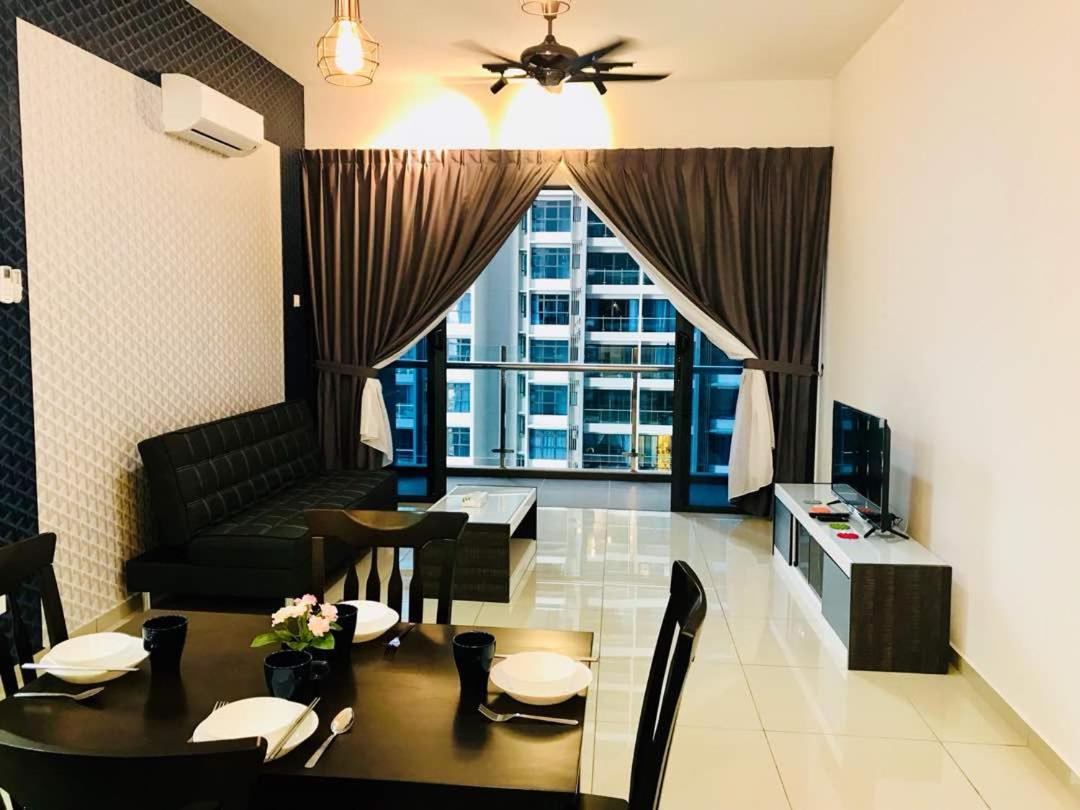 Atlantis Apple Home Melaka Townarea Eksteriør billede